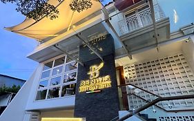 Bening Boutique Hotel - Syariah Hotel
